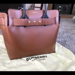 BROWN AND BLACK BURBERRY PURSE